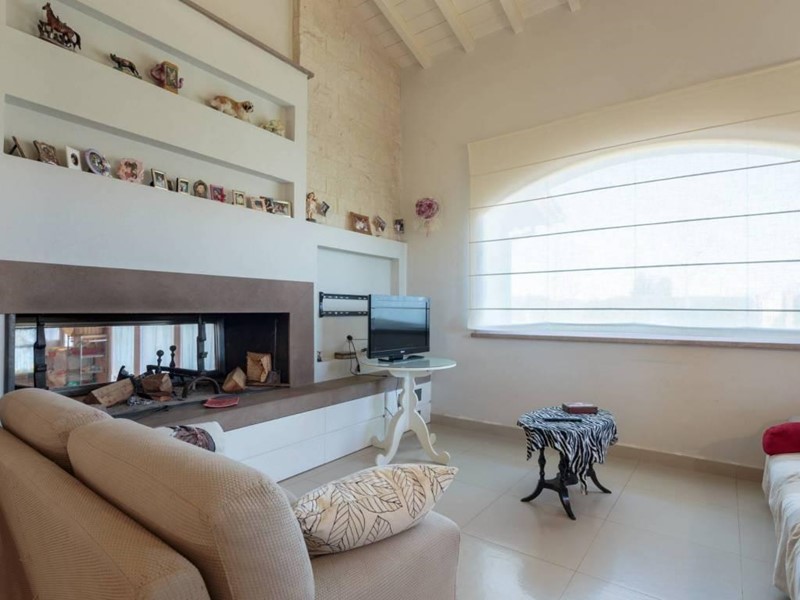 Villa in Vendita a Santa Maria a Monte, zona Montecalvoli Basso, 575'000€, 380 m², con Box