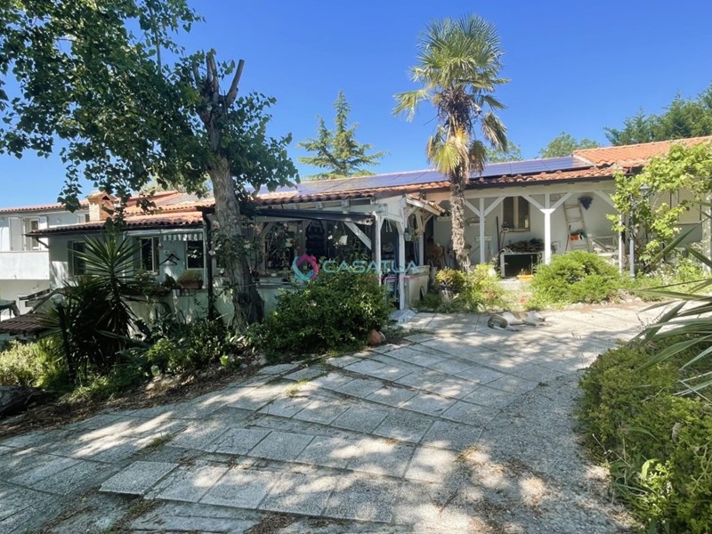 Casa Indipendente in Vendita a Pineto, 270'000&euro;, 353 m²