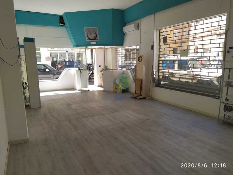 Immobile commerciale in Affitto a Livorno, zona Centro, 1'000€, 60 m²