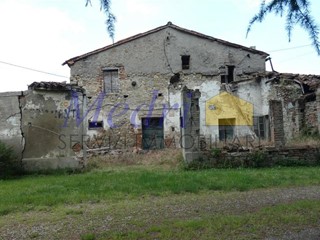 Rustico in Vendita a Cesena, 90'000€, 250 m²