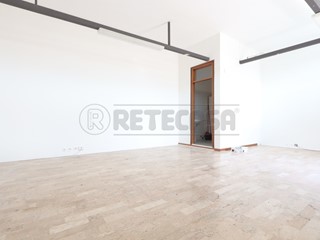 Immobile commerciale in Affitto a Longare, 600€, 70 m²