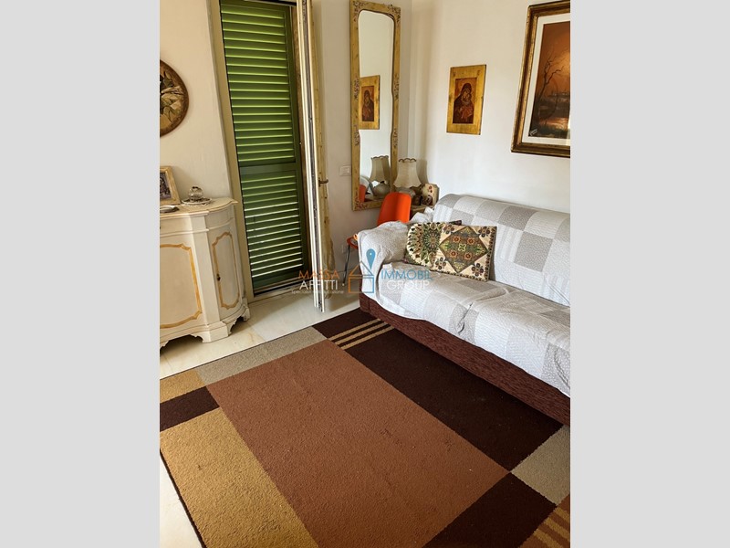 Monolocale in Vendita a Massa, zona Marina Di Massa, 130'000€, 52 m², arredato
