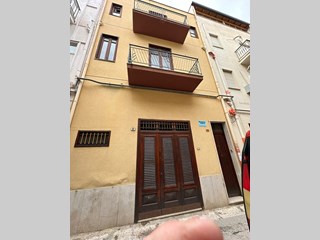 Casa Indipendente in Vendita a Alcamo, 45'000€, 143 m²