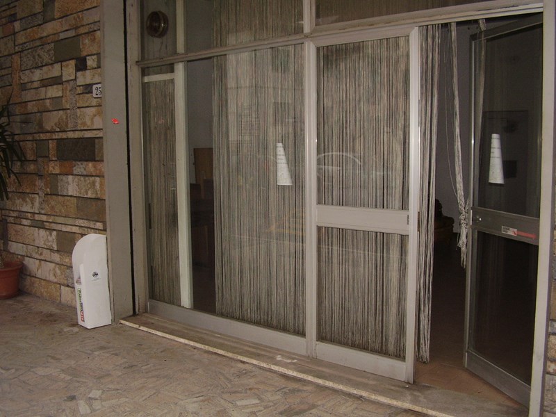 Immobile commerciale in Vendita a Pistoia, zona Pistoia Ovest, 70'000€, 52 m²