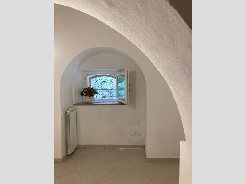 Ufficio in Vendita a Calci, 65'000€, 60 m²