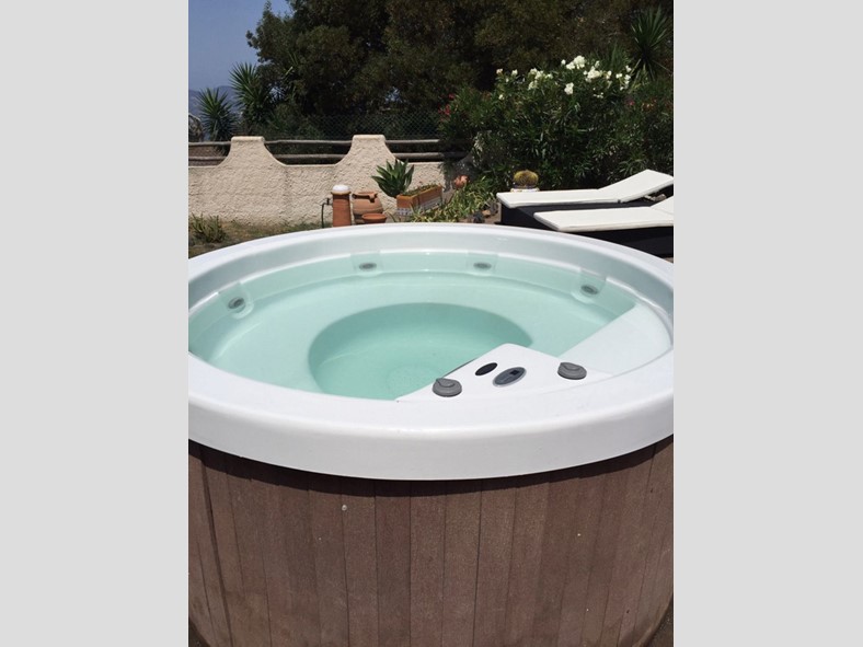 Casa Indipendente in Vendita a Lipari, 750'000€, 80 m²