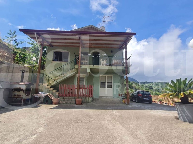 Villa in Vendita a Cefalù, 219'000€, 160 m²