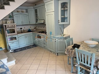 Casa Semi Indipendente in Vendita a Massa, zona Marina Di Massa, 350'000€, 120 m², arredato