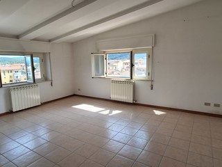 Appartamento in Vendita a Rapolano Terme, 88'000€, 90 m²