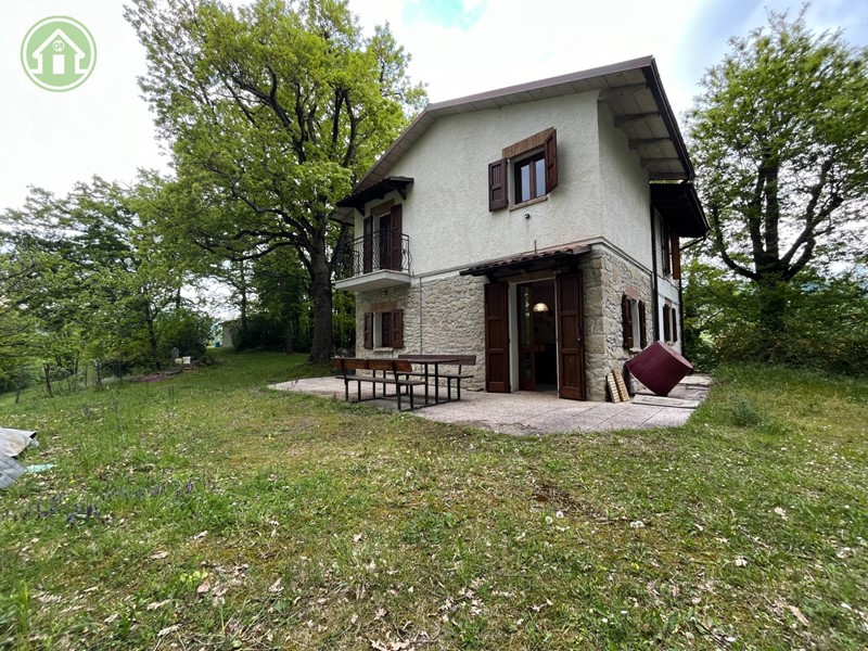 Casa Indipendente in Affitto a Pavullo nel Frignano, zona Sassoguidano, 2'000€, 150 m²