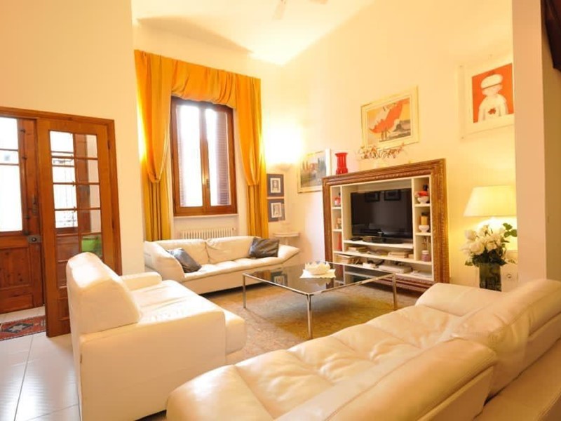 Villetta a schiera in Vendita a Viareggio, 750'000€, 180 m², arredato