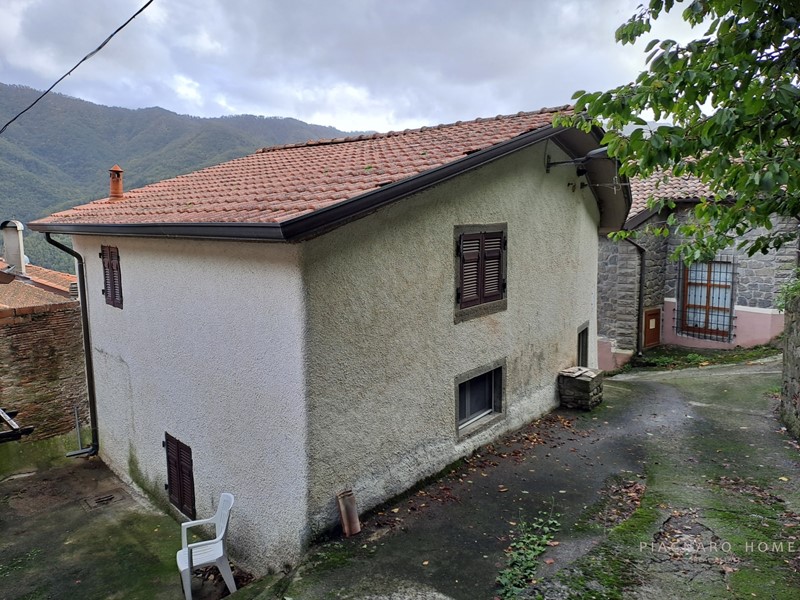 Casa Indipendente in Vendita a Comano, 90'000€, 90 m²