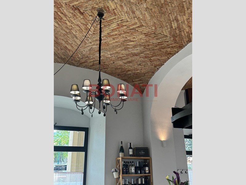 Attività commerciale in Vendita a La Spezia, zona Centro, 90'000€, 100 m², arredato