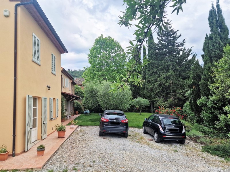Casa Indipendente in Vendita a Castiglion Fiorentino, 590'000€, 248 m²