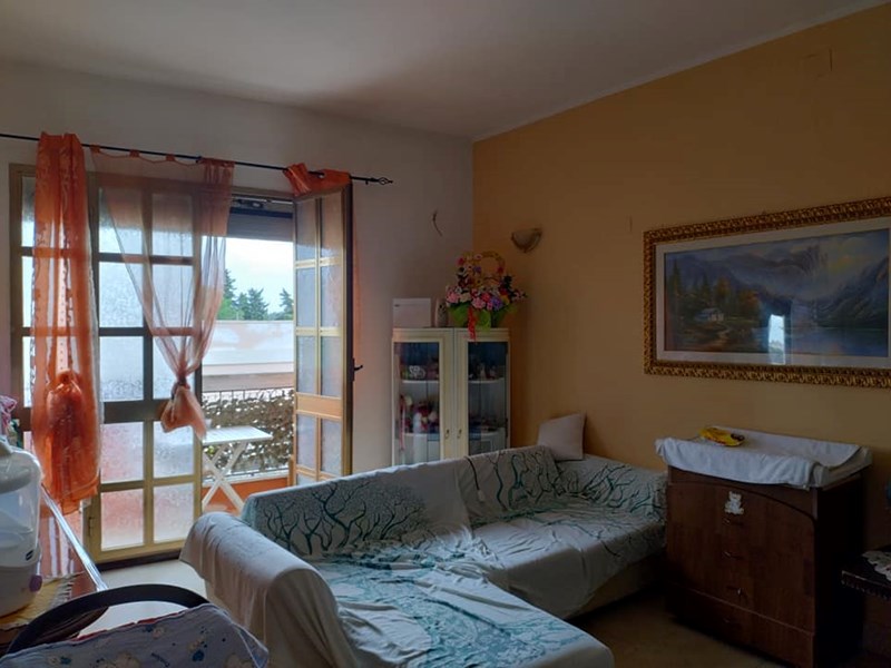 Casa Indipendente in Vendita a San Donaci, 75'000€, 220 m², con Box