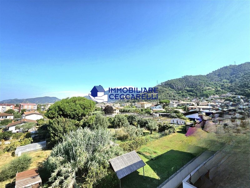 Appartamento in Vendita a Massa, zona Turano, 270'000€, 110 m², arredato