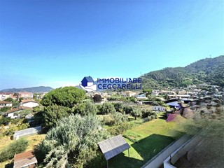 Appartamento in Vendita a Massa, zona Turano, 270'000€, 110 m², arredato