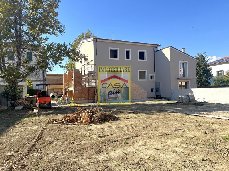 Villa bifamiliare in Vendita a Cascina, 485'000&euro;, 180 m²