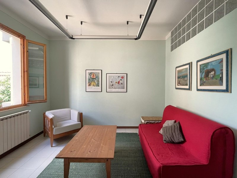 Ufficio in Vendita a San Miniato, zona Ponte a Egola, 85'000€, 67 m²