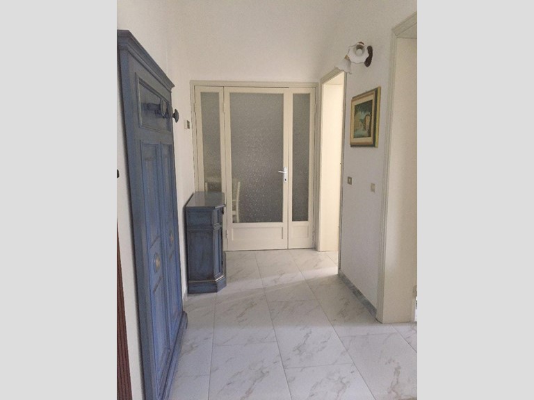 Casa Semi Indipendente in Affitto a Massa, zona Ronchi, 4'000€, 80 m², arredato