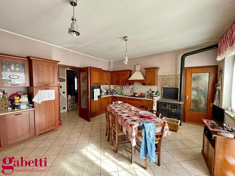 Casa Indipendente in Vendita a Sommariva Perno, 169'000€, 100 m²