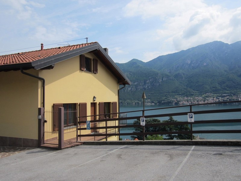 Quadrilocale in Vendita a Oliveto Lario, 460'000€, 140 m²