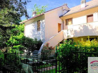 Trilocale in Vendita a Sassello, 72'000€, 92 m², con Box