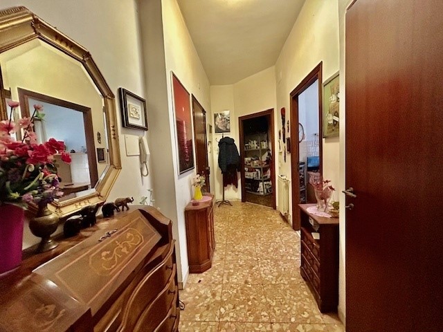 Bilocale in Vendita a Guidonia Montecelio, zona Guidonia, 85'000€, 50 m²