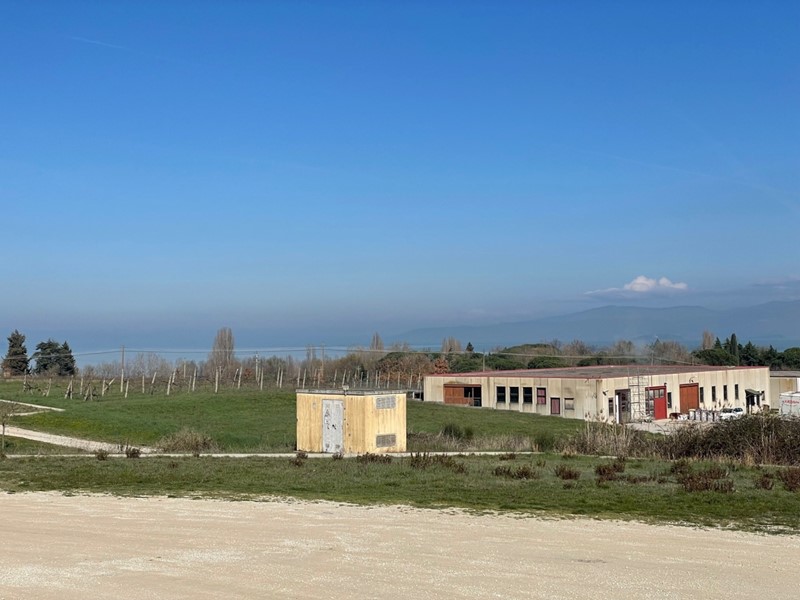 Terreno industriale in Vendita a Magione, zona Sant'Arcangelo, 30'000€, 1240 m²
