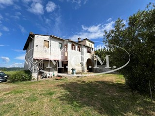 Casa Semi Indipendente in Vendita a Castelfranco di Sotto, 270'000€, 405 m², con Box