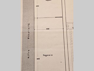 Immobile commerciale in Vendita a Cascina, zona San Lorenzo Alle Corti, 35'000€, 33 m²