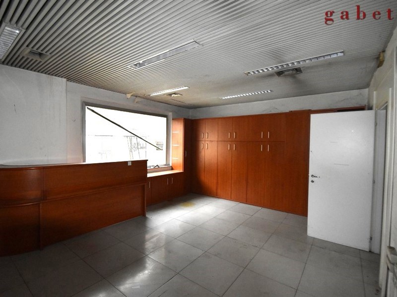 Negozio in Vendita a Magenta, 510'000€, 408 m²