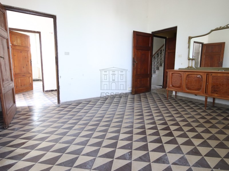 Villa in Vendita a Capannori, zona Sud, 580'000€, 300 m²