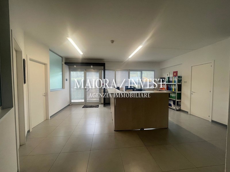 Ufficio in Affitto a Ripatransone, 700€, 100 m²