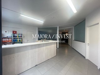 Ufficio in Affitto a Ripatransone, 700€, 100 m²