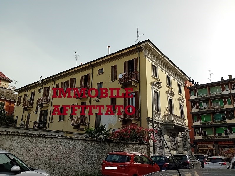 Bilocale in Affitto a Milano, zona Via Pellegrino Rossi 84, 20161 Milano, 820€, 65 m²