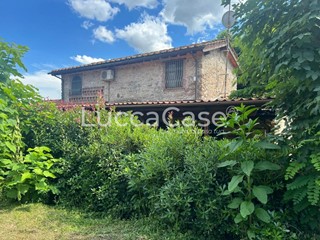 Casa di corte in Vendita a Capannori, zona Colle di Compito, 800'000€, 170 m², arredato