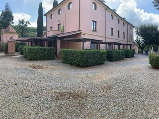 Appartamento in Vendita a Riparbella, 1'600'000€, 900 m², arredato