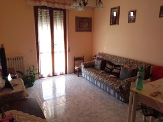 Trilocale in Vendita a Montopoli in Val d'Arno, zona Capanne, 95'000€, 70 m², con Box