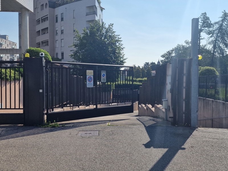 Box in Vendita a Monza, 50'000€, 30 m²