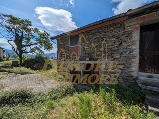 Casa Semi Indipendente in Vendita a San Bernardino Verbano, zona Bieno, 34'900€, 40 m²