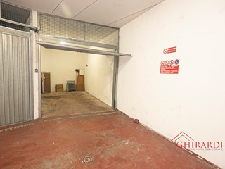 Box in Vendita a Genova, zona Sestri Ponente, 45'000€, 30 m²