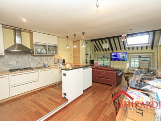 Appartamento in Vendita a Sant'Olcese, zona Manesseno, 219'000€, 126 m², con Box