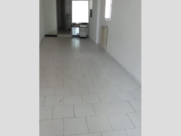 Capannone in Vendita a Castelnuovo Magra, 70'000€, 40 m²