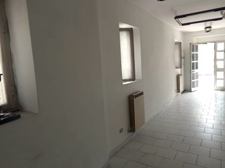 Capannone in Vendita a Castelnuovo Magra, 70'000€, 40 m²