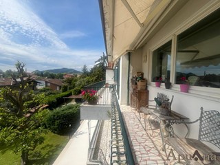 Villa bifamiliare in Vendita a Massa, 790'000€, 240 m²