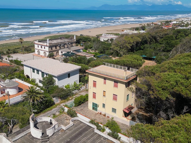 Villa in Vendita a Capaccio Paestum, 650'000€, 261 m², arredato