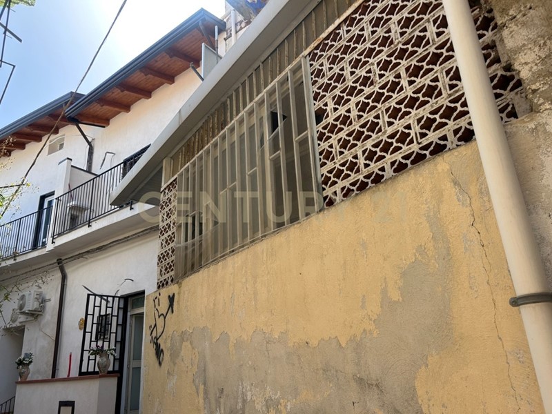 Casa Semi Indipendente in Vendita a Messina, 39'000€, 100 m²