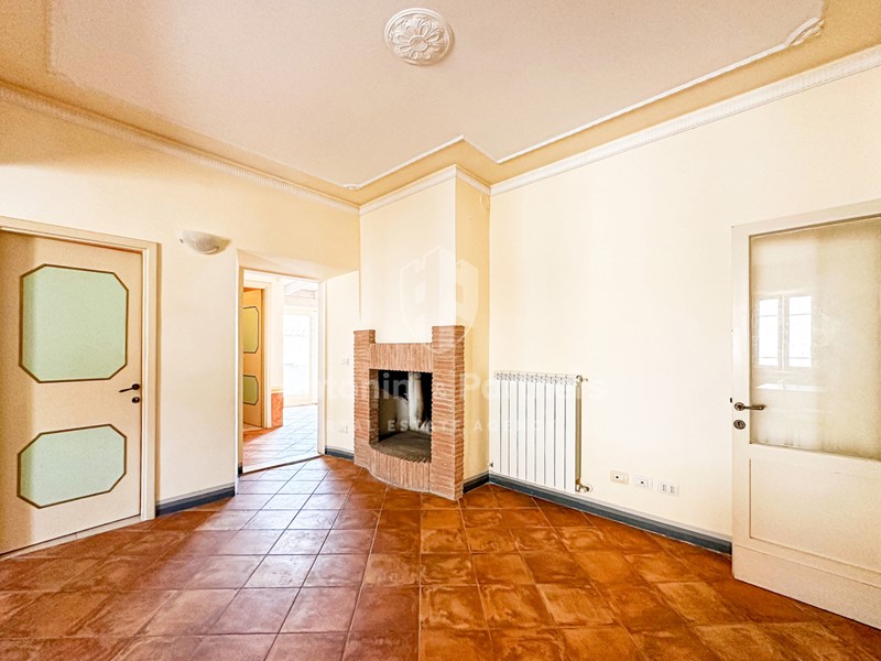 Appartamento in Vendita a Todi, 105'000€, 105 m²