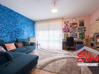 Trilocale in Vendita a Novara, zona Porta Mortara, 108'000€, 100 m², con Box